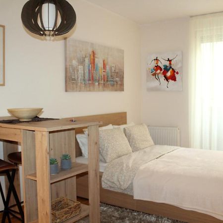 Downtown Apartment Novi Sad Ngoại thất bức ảnh