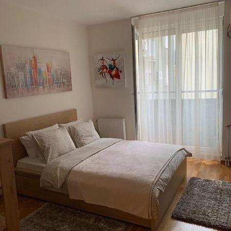 Downtown Apartment Novi Sad Ngoại thất bức ảnh