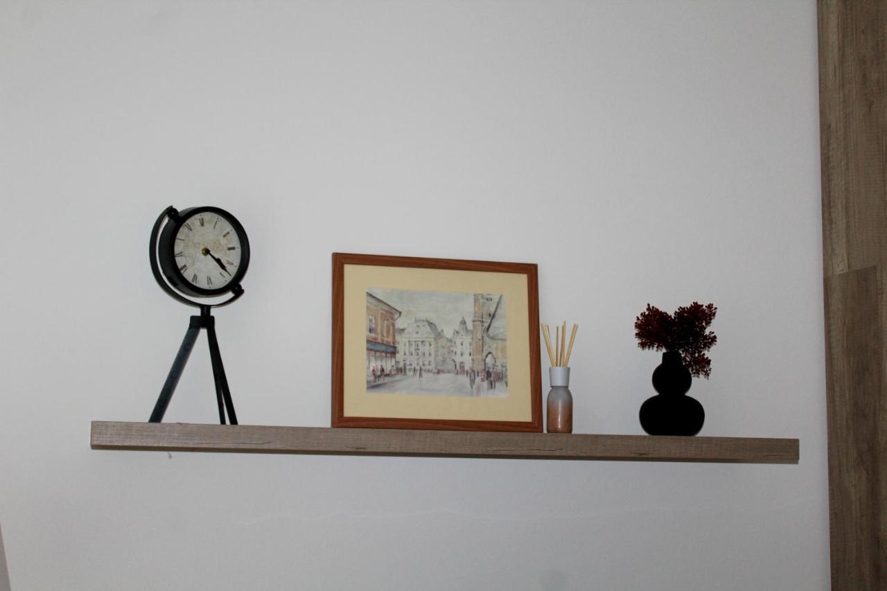 Downtown Apartment Novi Sad Ngoại thất bức ảnh