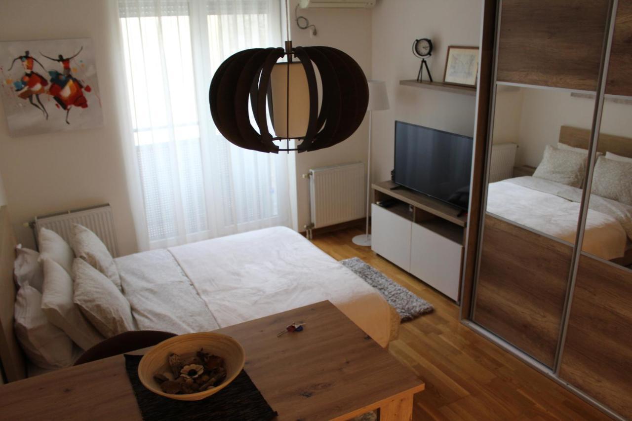 Downtown Apartment Novi Sad Ngoại thất bức ảnh